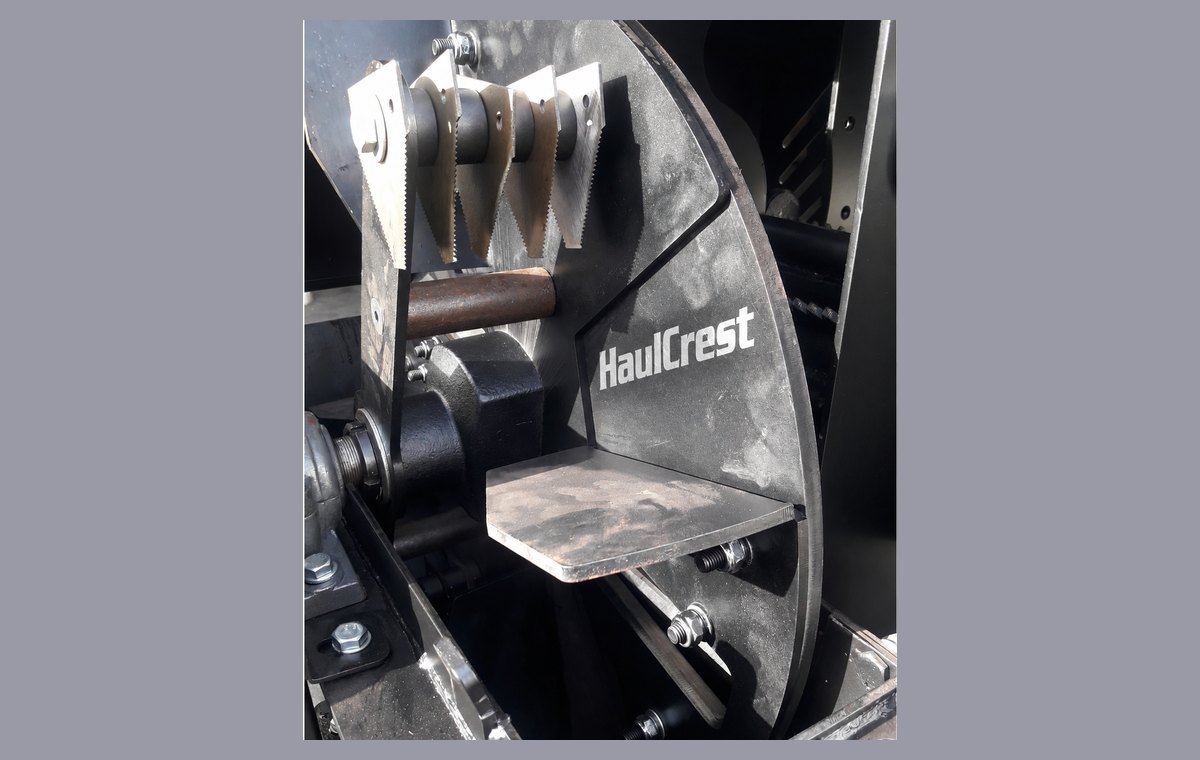 HC15H cutting disc and blades inside the rotor housing