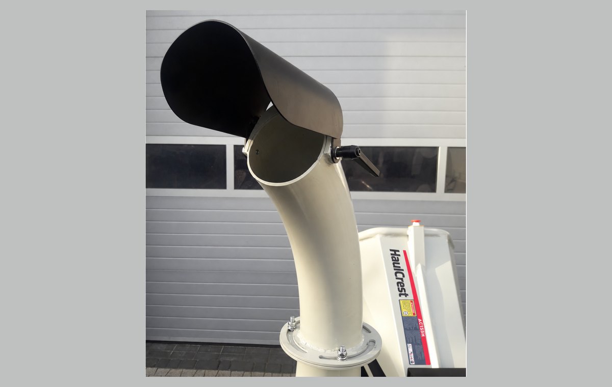 HC15H adjustable discharge chute and deflector